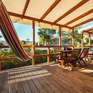 ** Kemping Mediteran Travel Mobile Homes Trogir - Ciovo Chorwacja